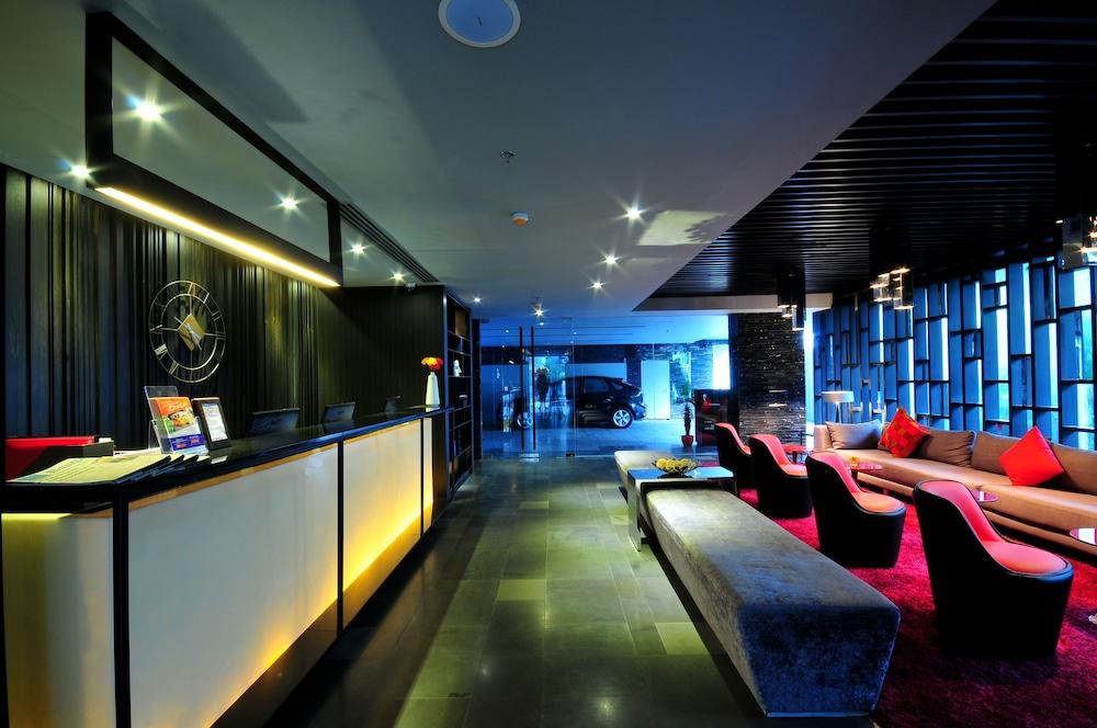 מלון Citrus Sukhumvit 13 Nana Bangkok By Compass Hospitality - Newly Renovated מראה חיצוני תמונה