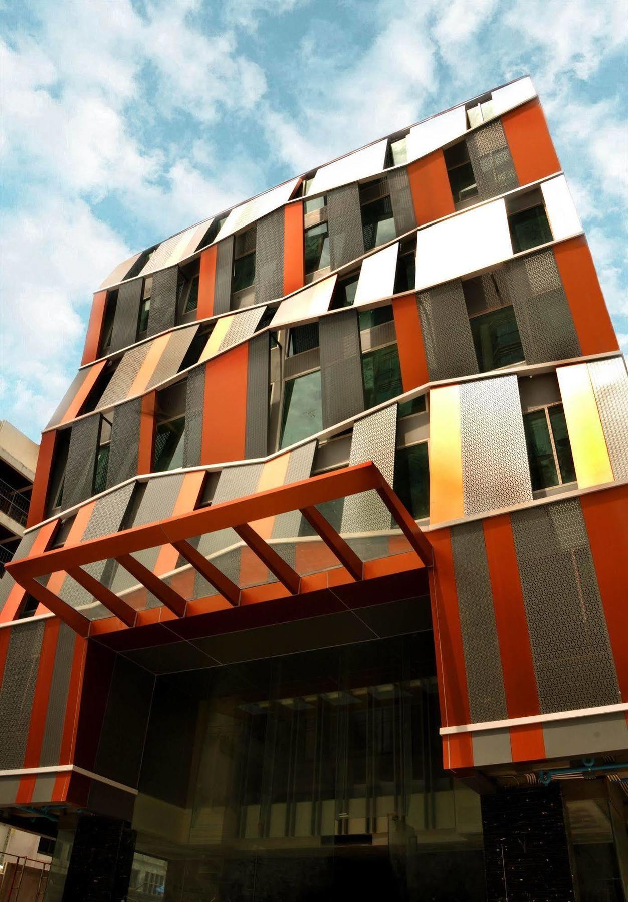 מלון Citrus Sukhumvit 13 Nana Bangkok By Compass Hospitality - Newly Renovated מראה חיצוני תמונה